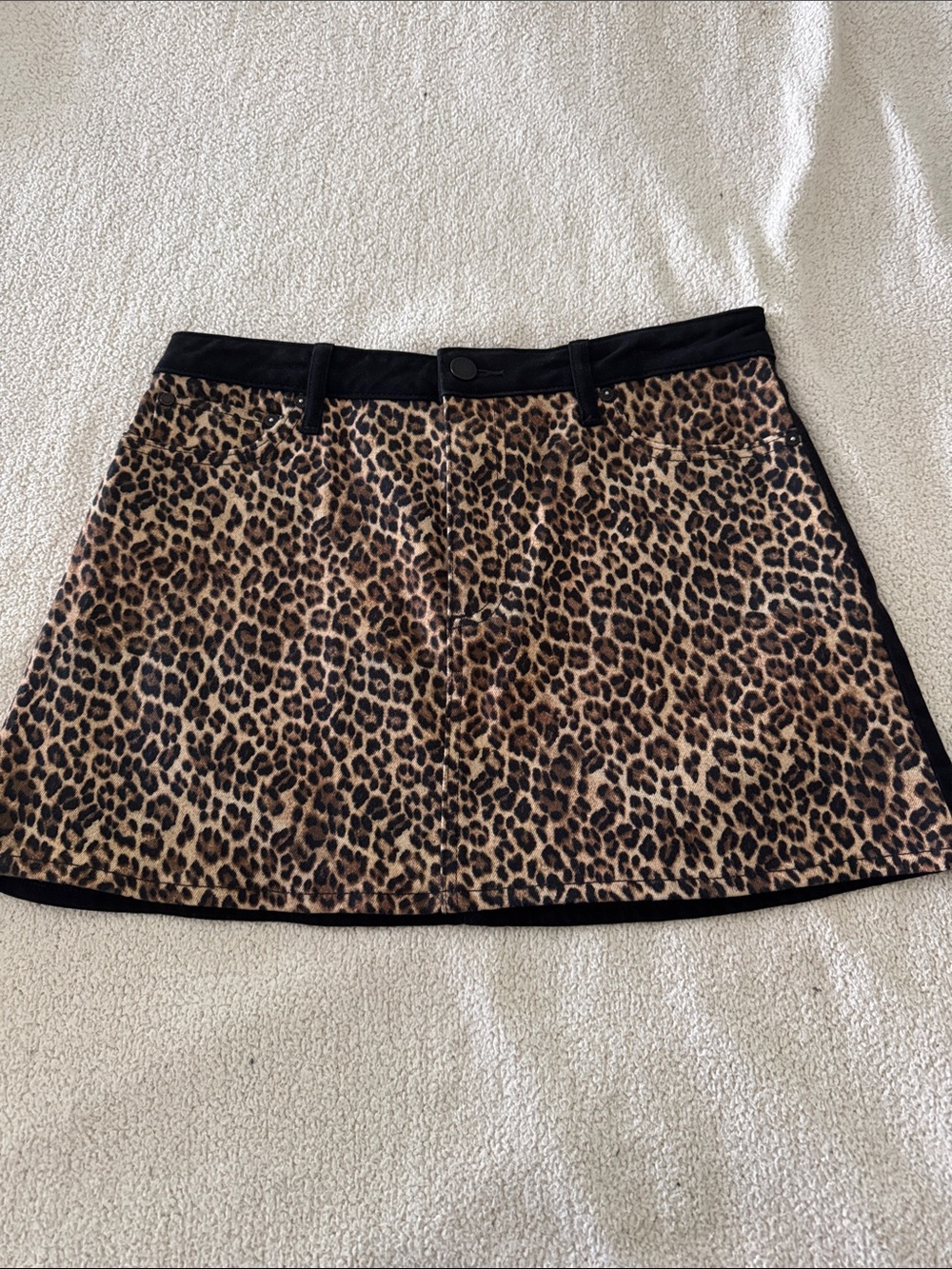 Alice + Olivia Leopard Print Mini Skirt in Brown and Black